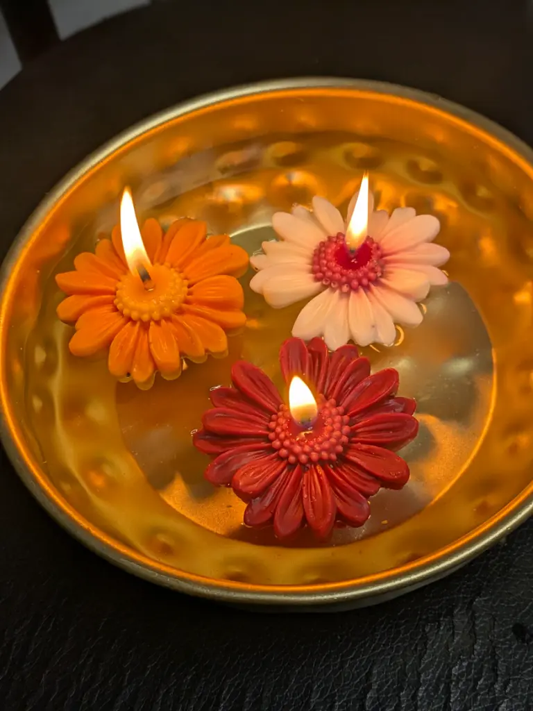Daisy Candle
