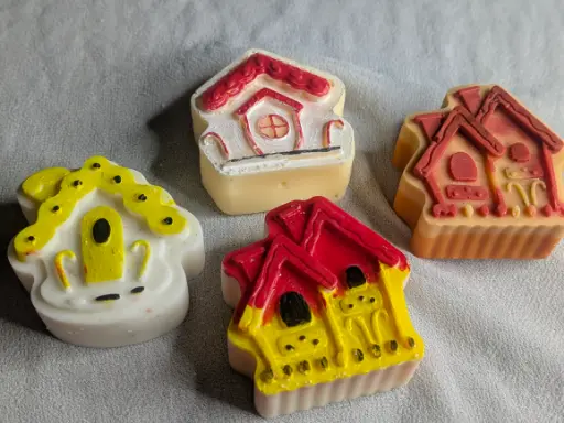 Mini house candle 